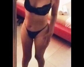 Quiere que le baile?